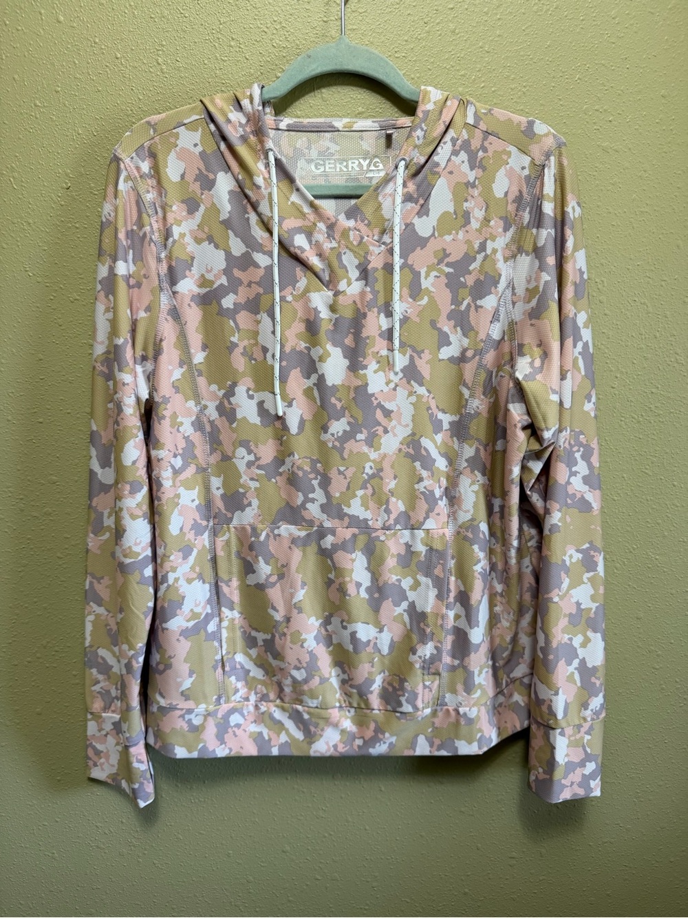 Gerry Weber Women's Camouflage Hoodie Sweater in Pink, Tan & White